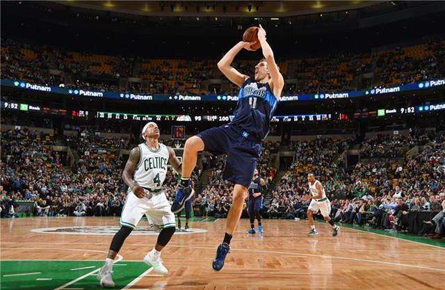 这透露出两 这透露出两